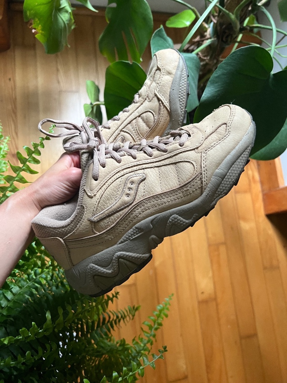 Saucony Grid Beige/Tan Shoe Womens 7.5